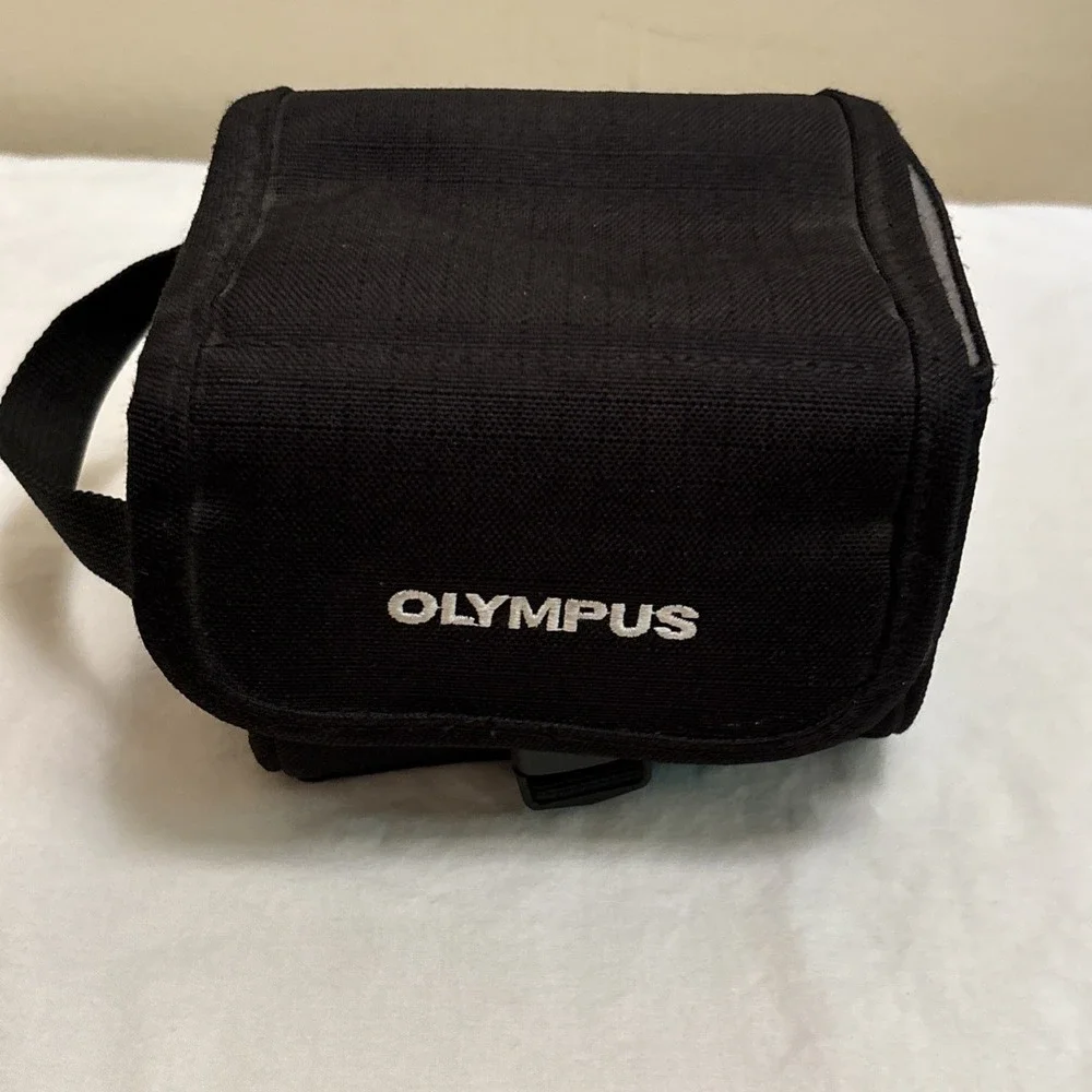 OLYMPUS SP-810UZ 14.0MP Digital Camera, Case, Battery, Charger, 4 Gb SD card